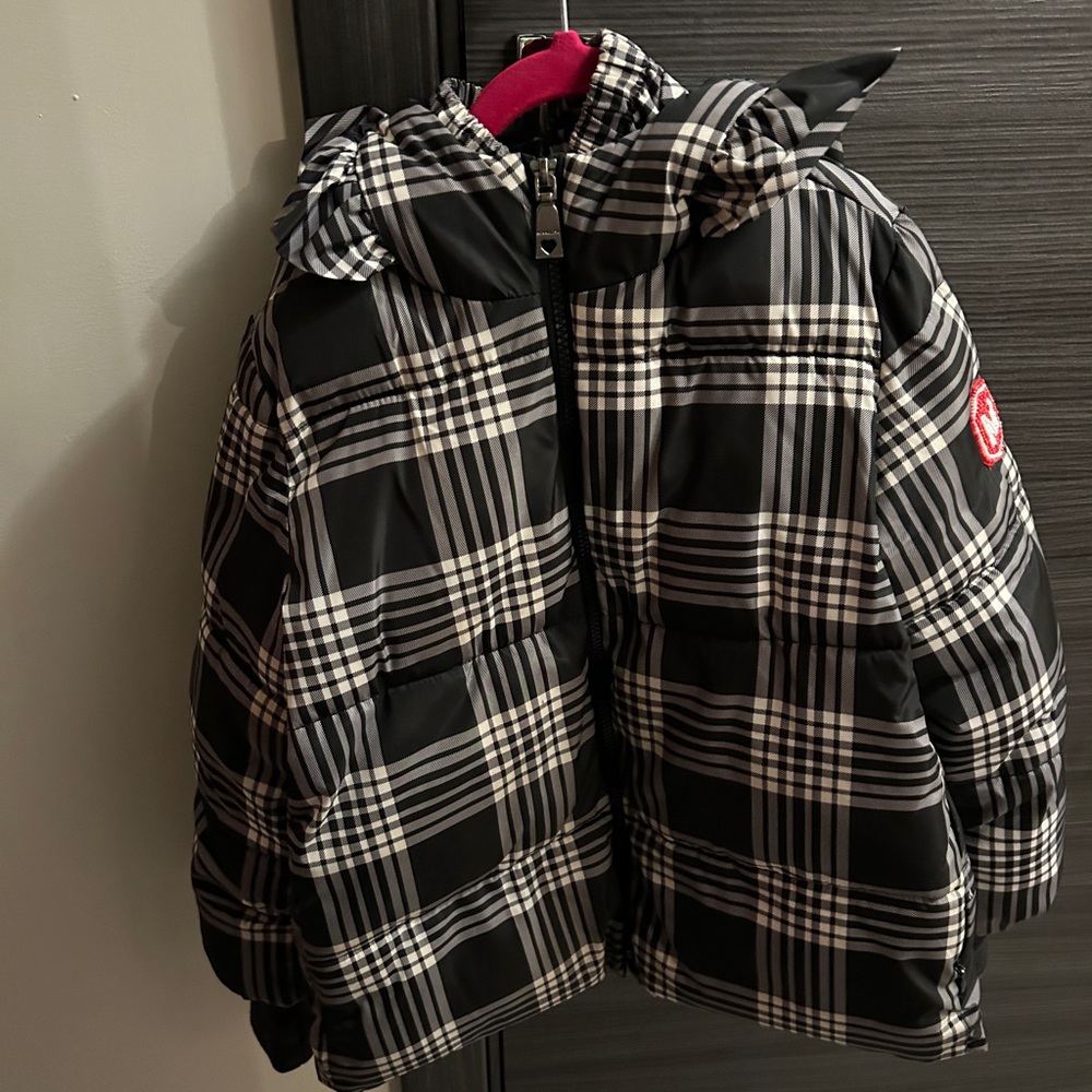 Black and white puffer